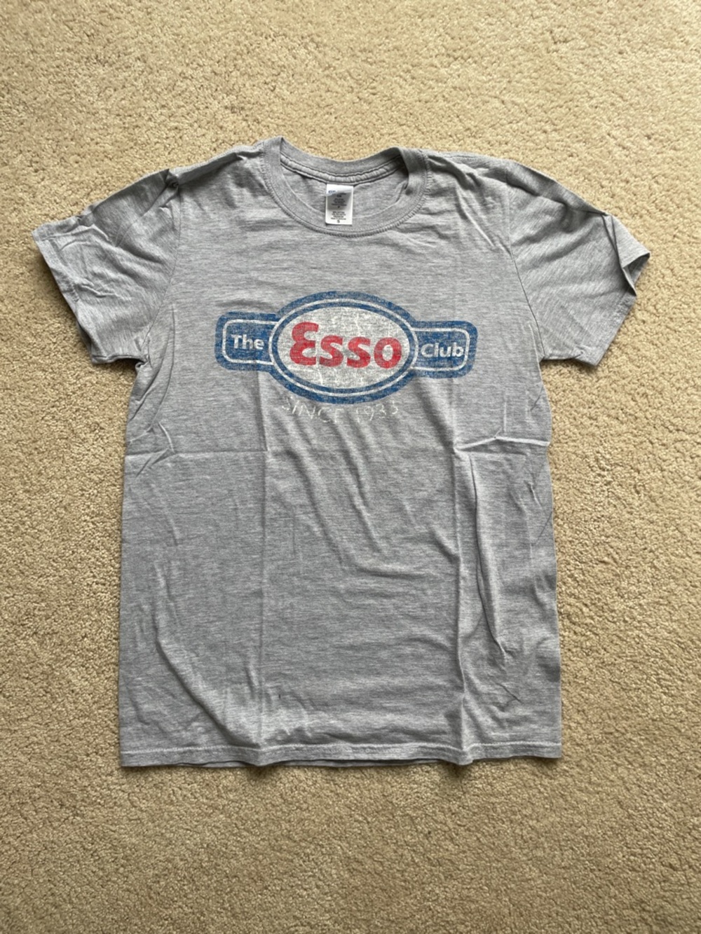 The Esso Club Clemson Gildan Gray Graphic Tee with Red & Blue Logo size small